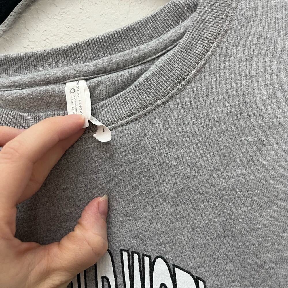 Jiberish "It's a Cold World" Icebox Crewneck Sweatshirt Size L (Fits like a Med) - Picture 5 of 6
